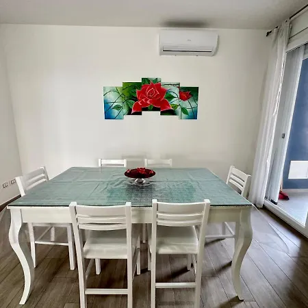 Iris Apartment